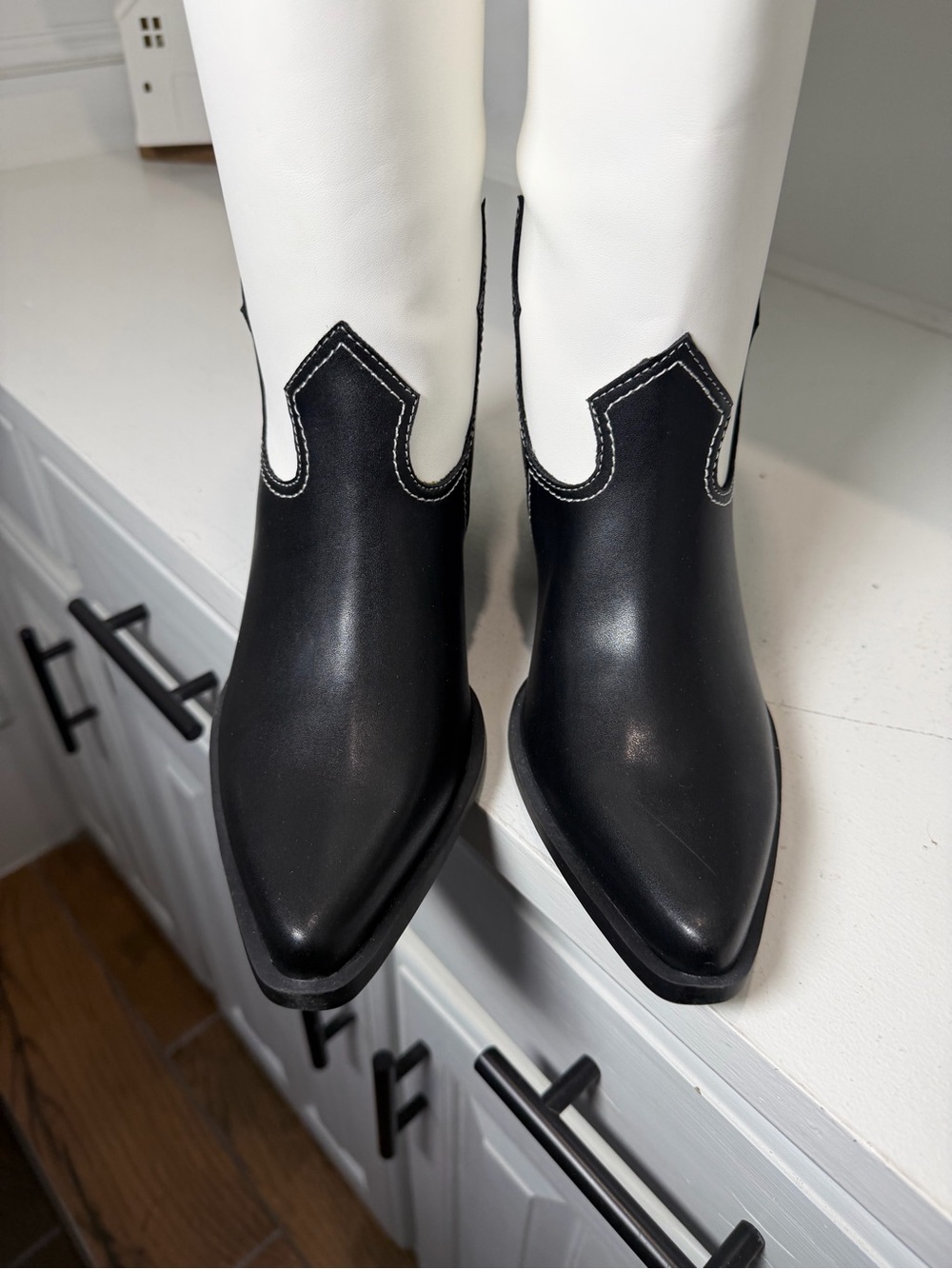 Zodiac Cowboy Boots Women's 8.5 Black White Leather Western Boots Colorblock - Picture 3 of 10